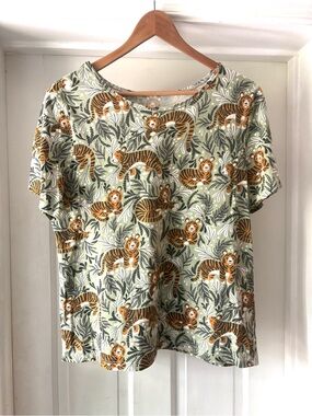 Winter Water Factory Women's Short Sleeve Tee Austin Top Dreaming Tiger Size L